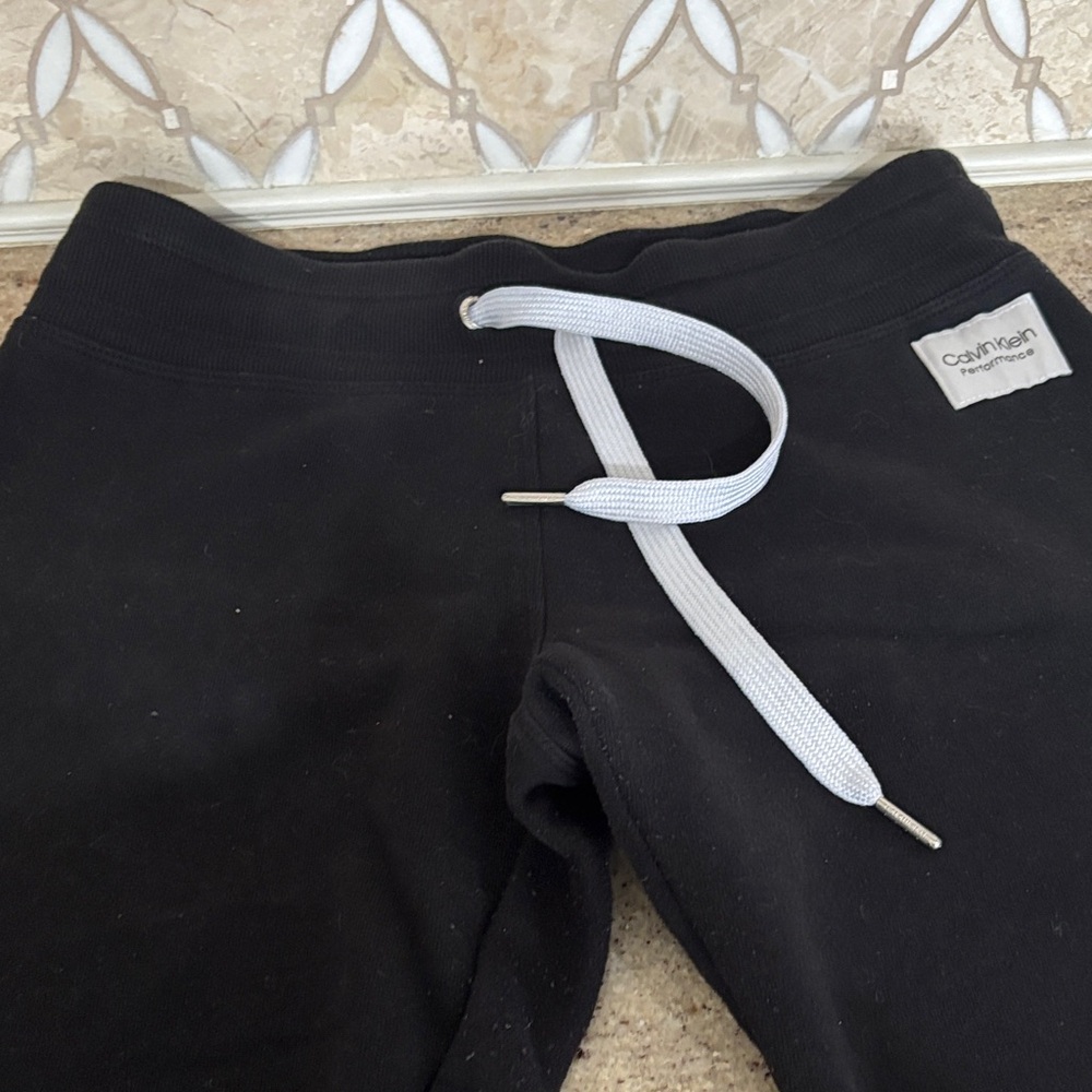 ♥️ WOMENS Calvin Klein BLACK Joggers with White Drawcord AND LOGO!